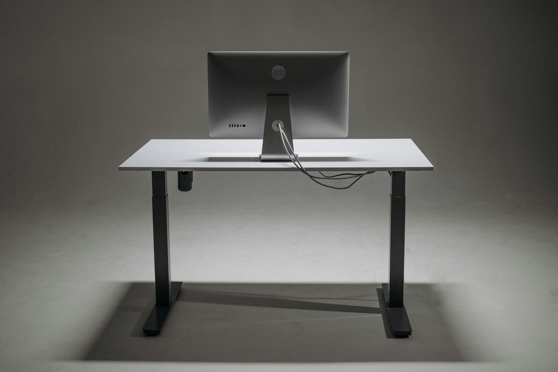 desk exercise equipment (image sourced via Pexels / Photo by pavel)